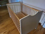 Łóżeczko drewniane