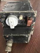 RADIOWY ODBIORNIK-NADAJNIK UHF USAF DO CELÓW AWARYJNYCH