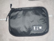 Czarny podróżny organizer na kable