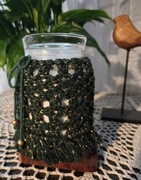 Sweterek, lampion makrama,  otulacz do świecy  zielono-złoty