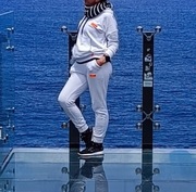 NUSA Store , dresy białe, kosztowały 170 zł. 