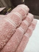Luksusowy ręcznik kąpielowy 50x100 różowy bawełna czesana 