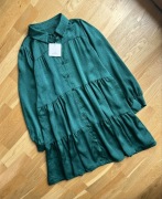 Nowa satynowa sukienka szmaragd w ciapki