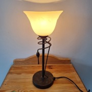 Lampka stołowa elektryczna 