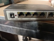 Switch POE 4 + Uplink