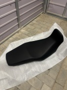 Nowa kanapa do motoru honda transalp.