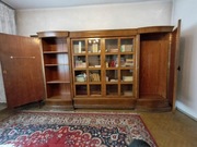 Biblioteka - okres międzywojenny - antyk, zabytek, starsza niż PRL