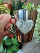 Uroczy lekki metalowy termiczny kubek z sercem 300ml 