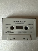 River Raid - gra na Commodore 64 C64 kaseta