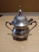 Antyk piękna cukierniczka 