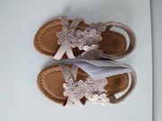 Nowe dziewczęce sandałki beżowe r. 25