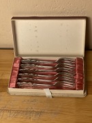 Zabytkowe widelczyki deserowe posrebrzane Fraget Hefra plater widelce PRL