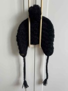 CZAPKA ZIMOWA Inka z warkoczami BARTS czarna pompon r. uniwersalny