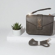 Torba na ramię . Pasek regulowany 