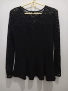 Bluzka w koronkę czarna roz.M