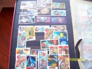 Klaser ze znaczkami 16 str. znaczków polskich i zagranicznych.