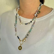 Długi naszyjnik z kamieni