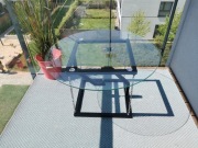 lewitujący stolik w stylu Loft