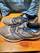 Buty sportowe do biegania lub treningu rozmiar 44 