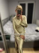 Sukienka piaskowa satyna