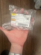 Oryginalny zawór odpowietrzenie chłodnicy wody 8W0122293DL