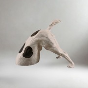 FIGURA PIES Z GŁOWĄ W ZIEMI 