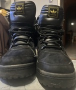 Buty trekkingowe Adidas z systemem primaloft