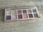Revolution Beauty London The Ethernal Icon paleta cieni