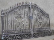 Brama kuta dwuskrzydłowa wjazdowa do dworku willi 