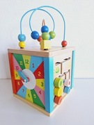 Drewniana zabawka kostka manipulacyjna duzo elementów do nauki