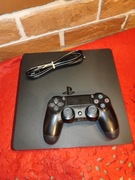 Konsola PlayStation 4 slim z napędem i padem 