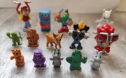 Kinder niespodzianka figurki pokemon monkey karate banditus Cybertop 