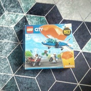 Zestaw LEGO samolot policyjny nr60208