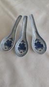 Trzy porcelanowe chińskie łyżeczki
