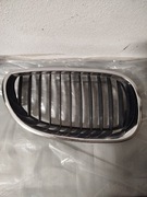 Grill Atrapa NERKI BMW  E60 E61 KOMPLET