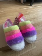 Kapcie UGG kolorowe 38