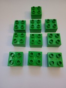 Lego Duplo Klocek Budowlany 2x2  ciemny zielony