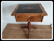 Szafka stolik stoliczek niciak intarsja