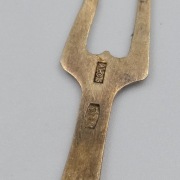 Rosyjski srebrny widelczyk emalia 84 dwukolorowy złocony 5,1 g