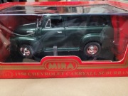 Chevrolet Carryall Suburban 1950 zielony 1:18 MIRA w kartonie