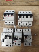 Bezpieczniki B20 C16 B25 B16