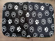 Dywanik łazienkowy z łapami kota/psa