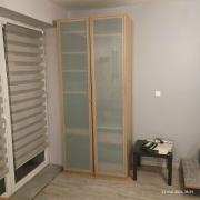 Szafa IKEA 2-drzwiowa wysoka 236,5 cm – półki, kosze, drążek