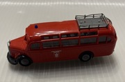1:87 Praline pojazd strażacki Mercedes Benz 0-3500