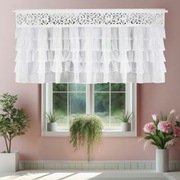 Firana woalowa z falbankami i ażurem 