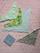 Chustki, apaszki pod szyję. Zestaw dla dziewczynki