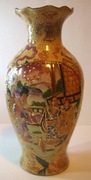 Wazon porcelanowy Chiny wielobarwne zdobienie ornamenty i scenka rodzajowa