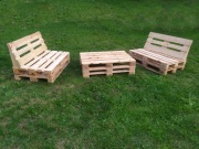 Zestaw mebli z palet 
