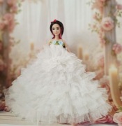 Ubranko dla lalki suknia