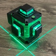 Laser krzyżowy 4D 16 linii zestaw poziomica laserowa